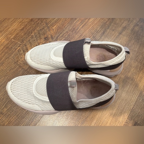 Sorel Women's Sneakers in White and Gray - Picture 2 of 15